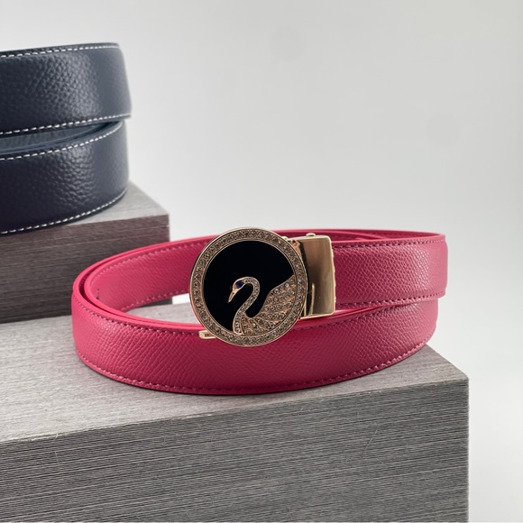 ✨ FOR HER & FOR HIM — LEATHER BELT SET ✨ - Picture 3 of 10